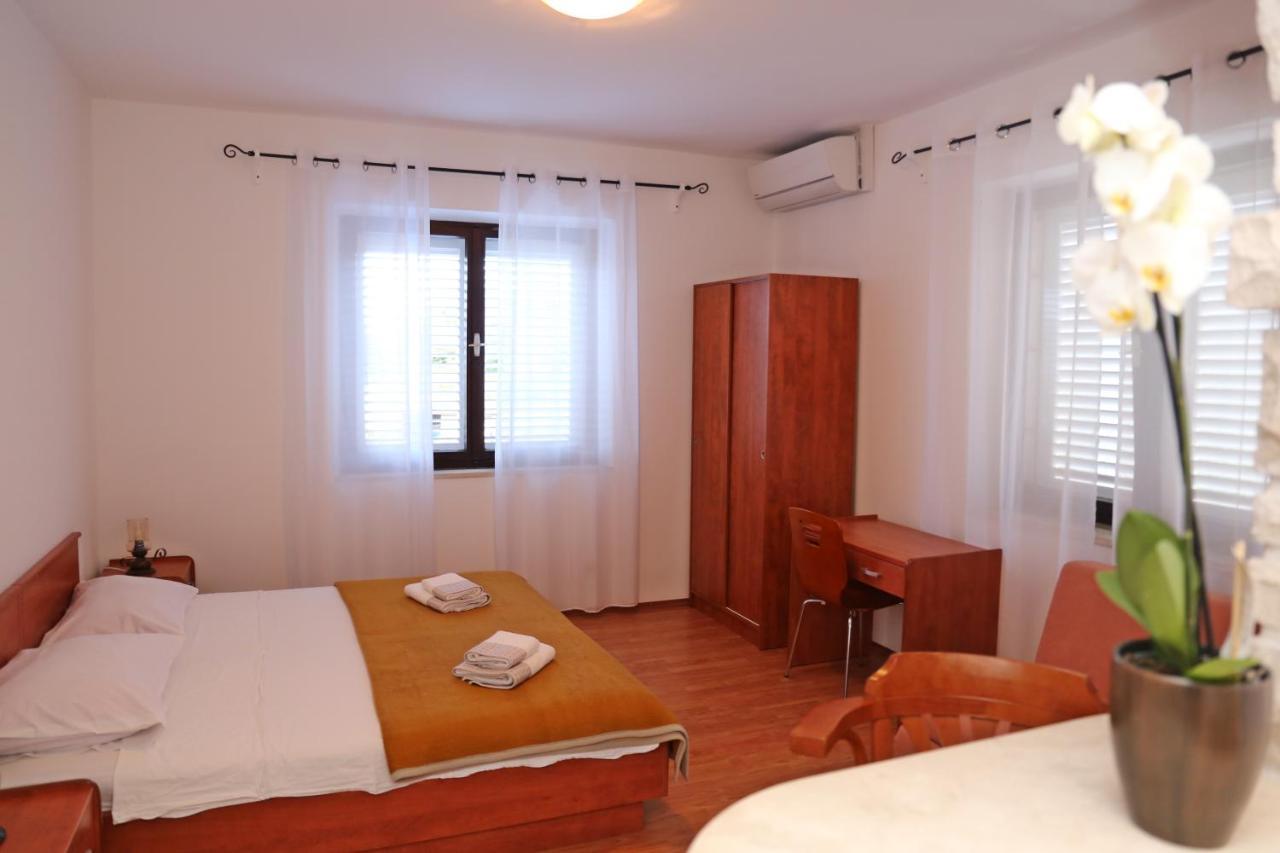 Pansion Marinka-Bire Rooms Лумбарда Экстерьер фото